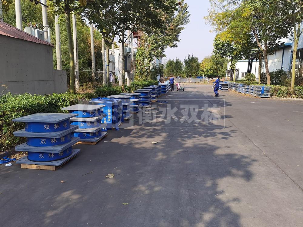 钢结构抗震支座厂家电话 LNRφ400叠层橡胶支座 建筑固定型抗震支座工厂厂家